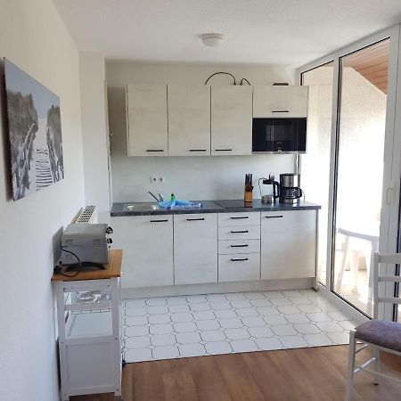 Fewo 18 Im Strandhaus Lobbe Mit Balkon Esterno foto