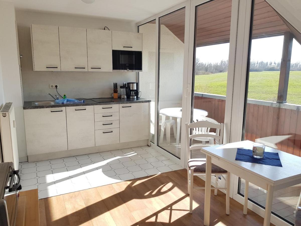 Fewo 18 Im Strandhaus Lobbe Mit Balkon Esterno foto