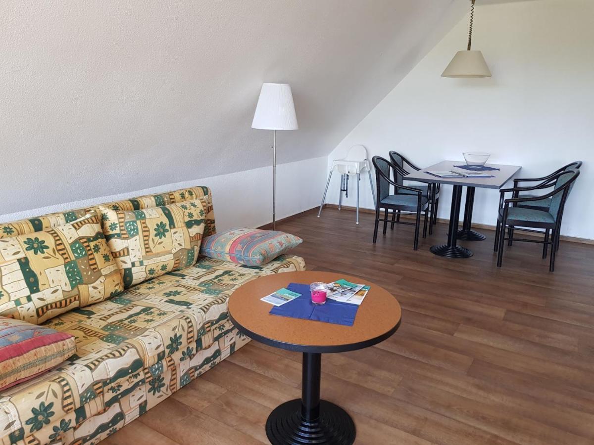 Fewo 18 Im Strandhaus Lobbe Mit Balkon Esterno foto